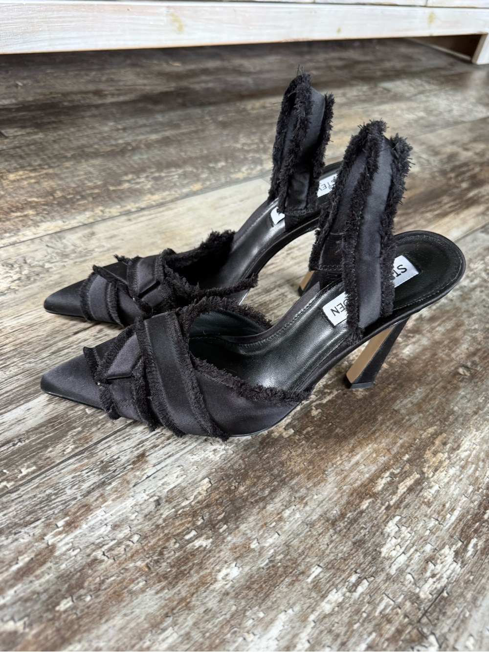 2 for $30 sale: Steve Madden Larysa slingback pumps Black Fringe Heels - 6.5